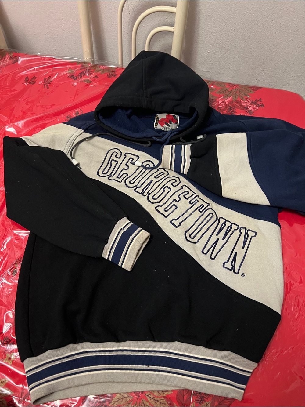 Vintage 90’s Georgetown Double Hooded Sweatshirt  mens Sz Large